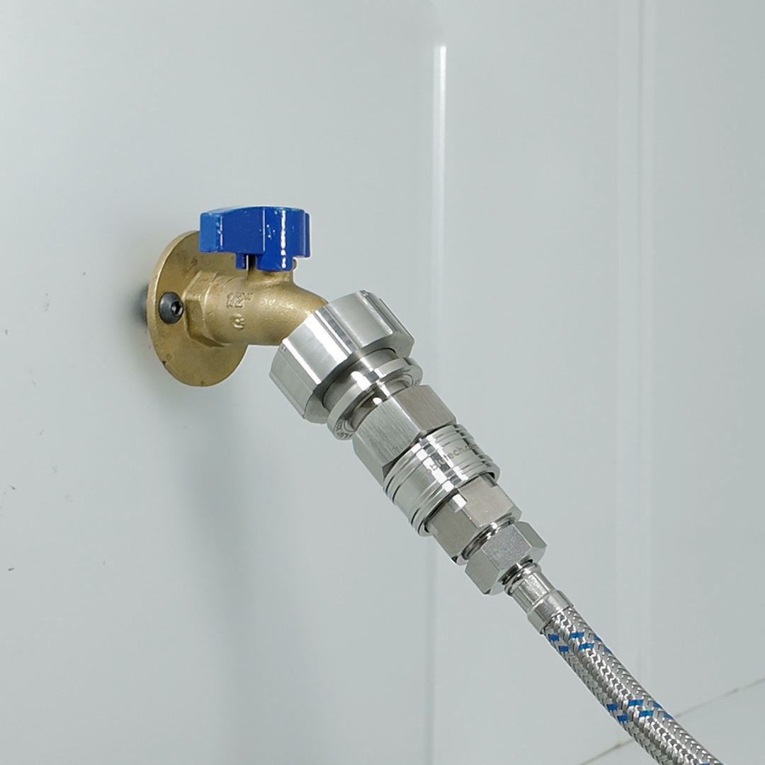 Blu Tech Hose Shark – Quarter Turn Quick Connect Adapter