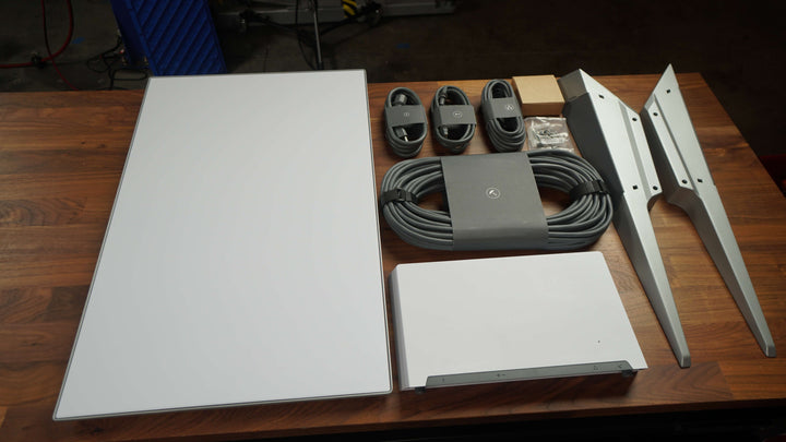 Starlink Performance Kit Antenna what's in the box